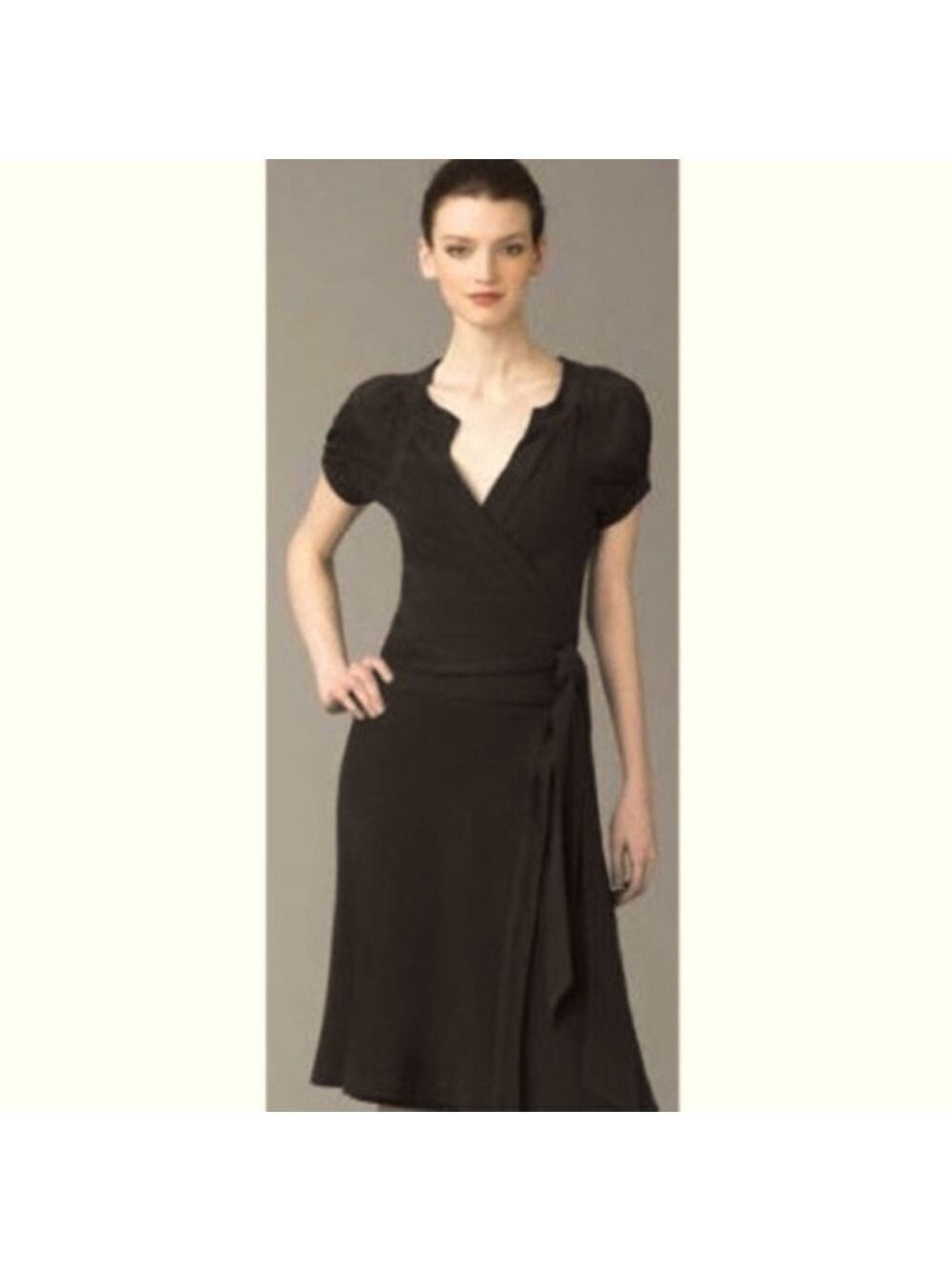 Vintage Diane Von Furstenberg Lauren Wool Wrap Chocolate Brown Dress
Size 2